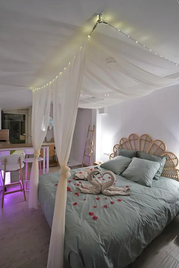 Appartement Lovina Chambre De Charme Avec Jaccuzi Velaux