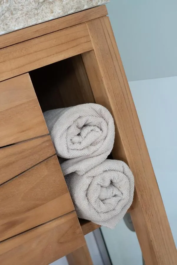 Lovina Chambre De Charme Avec Jaccuzi Velaux France